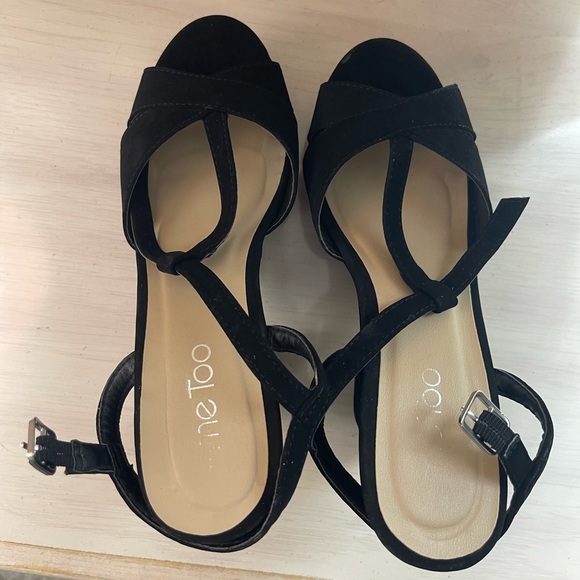 Black chunky platform heels - Picture 2 of 5